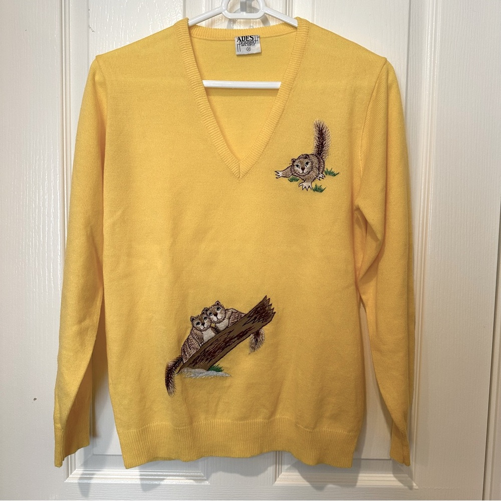 Amazing vintage yellow v neck sweater w/squirrel embr. by ADES of California